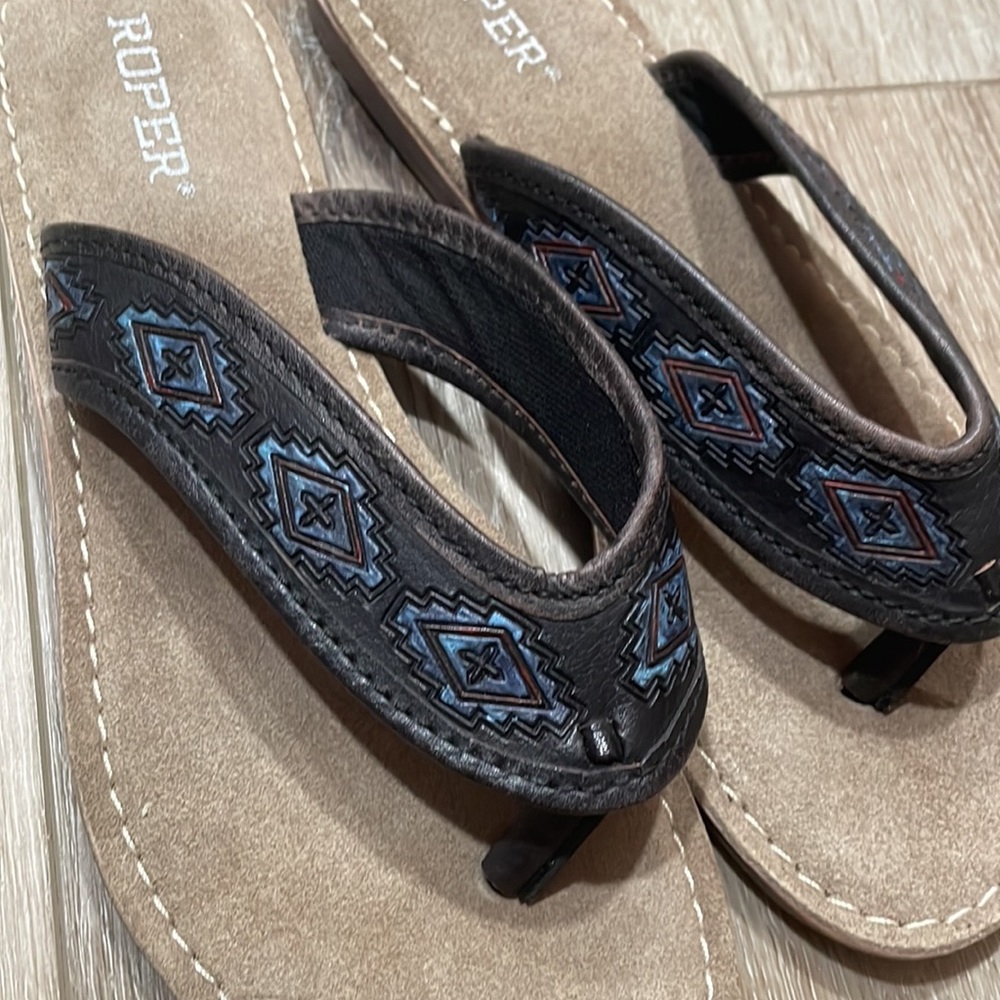Aztec Roper Sandals - Picture 2 of 5